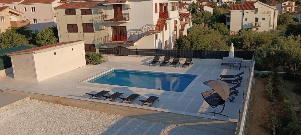Apartmani Beran Seget Vranjica Exterior foto