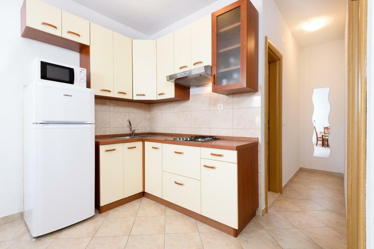 Apartmani Beran Seget Vranjica Exterior foto