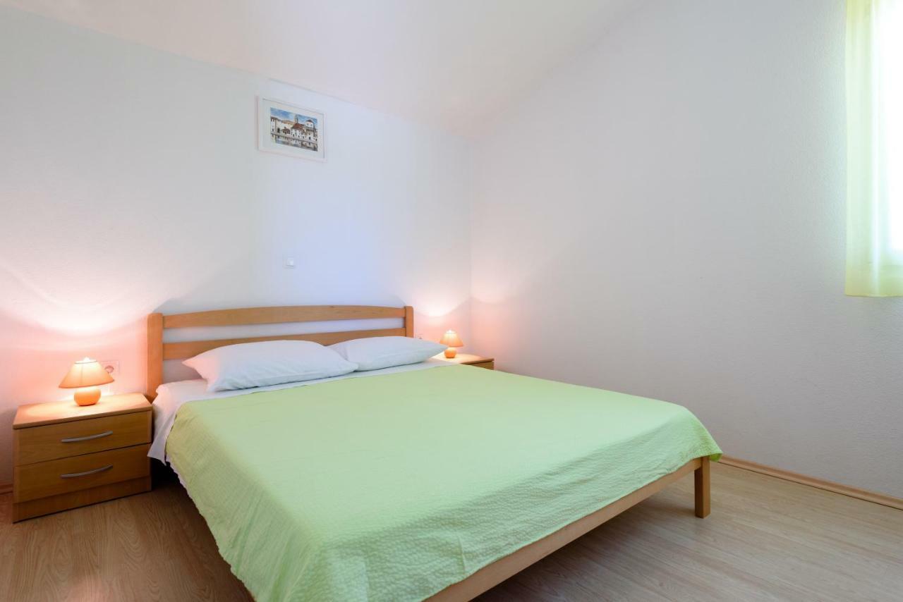 Apartmani Beran Seget Vranjica Exterior foto