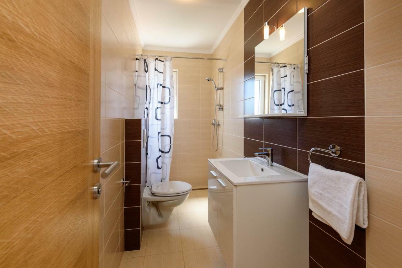 Apartmani Beran Seget Vranjica Exterior foto
