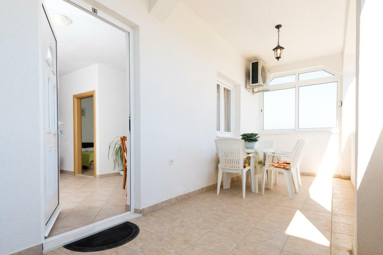 Apartmani Beran Seget Vranjica Exterior foto