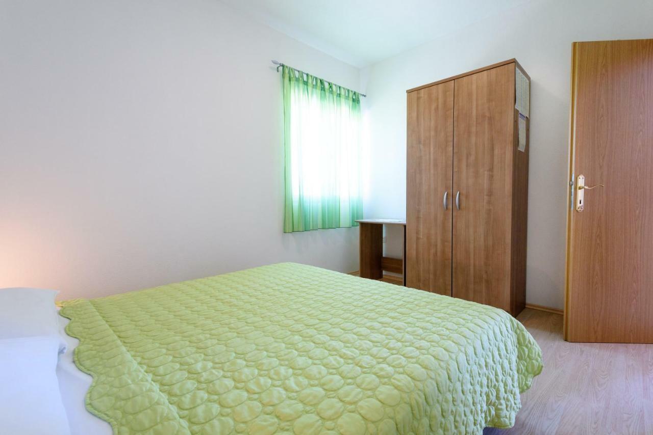 Apartmani Beran Seget Vranjica Exterior foto