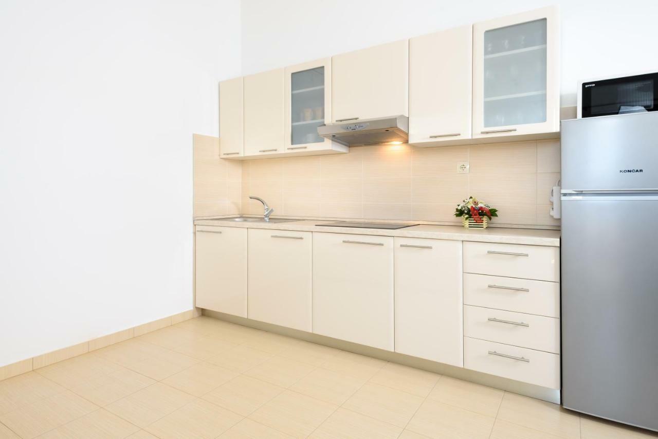 Apartmani Beran Seget Vranjica Exterior foto